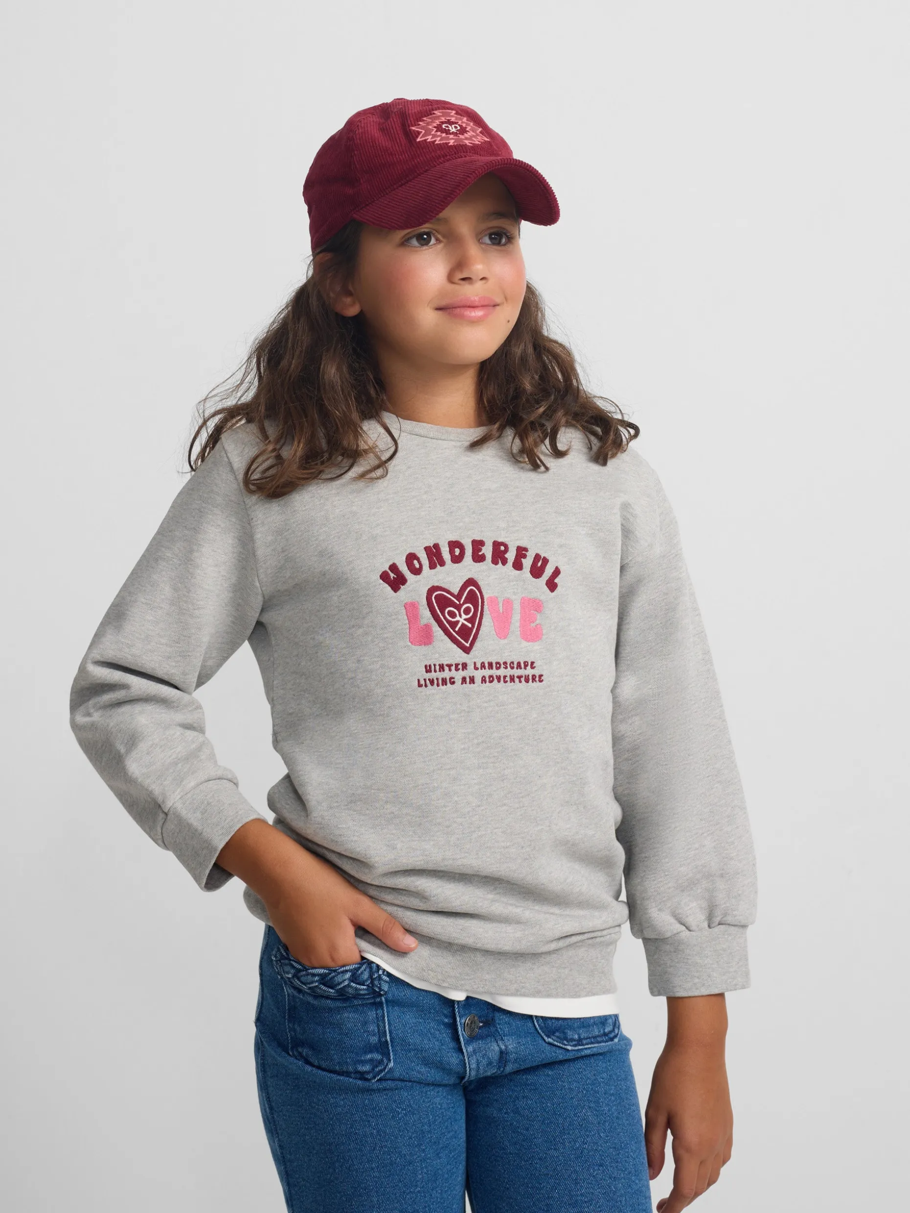Sudadera girl wonderful love gris
