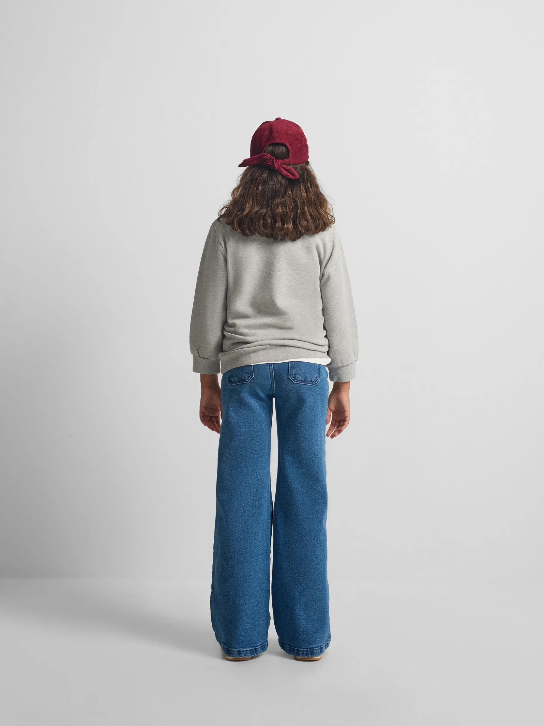 Sudadera girl wonderful love gris