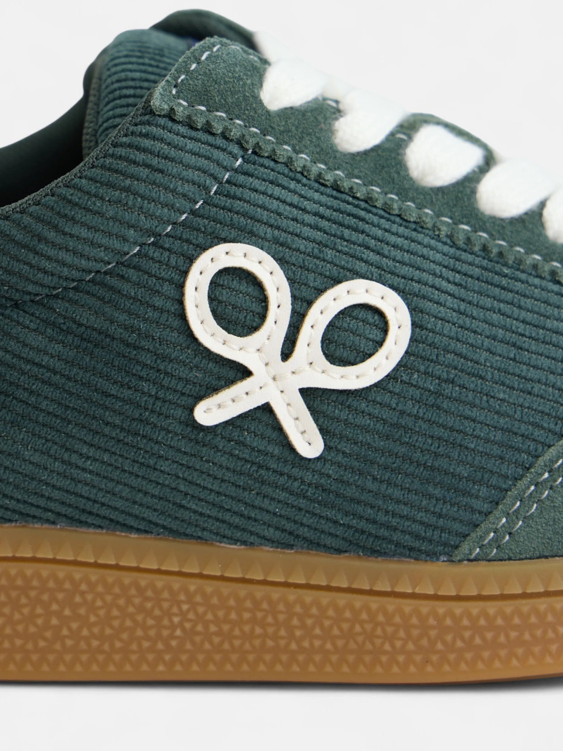 Zapatilla casual pana verde