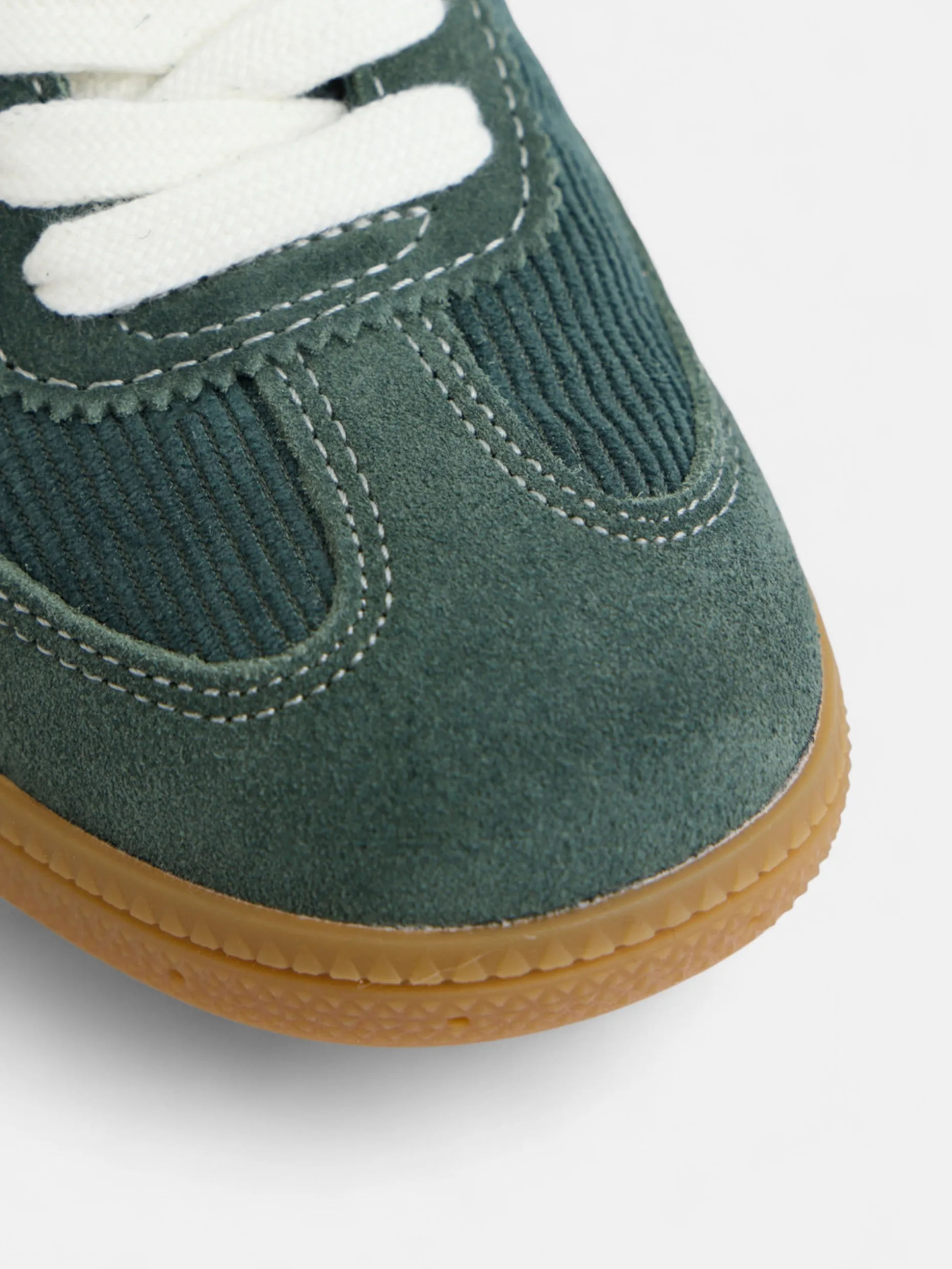 Zapatilla casual pana verde