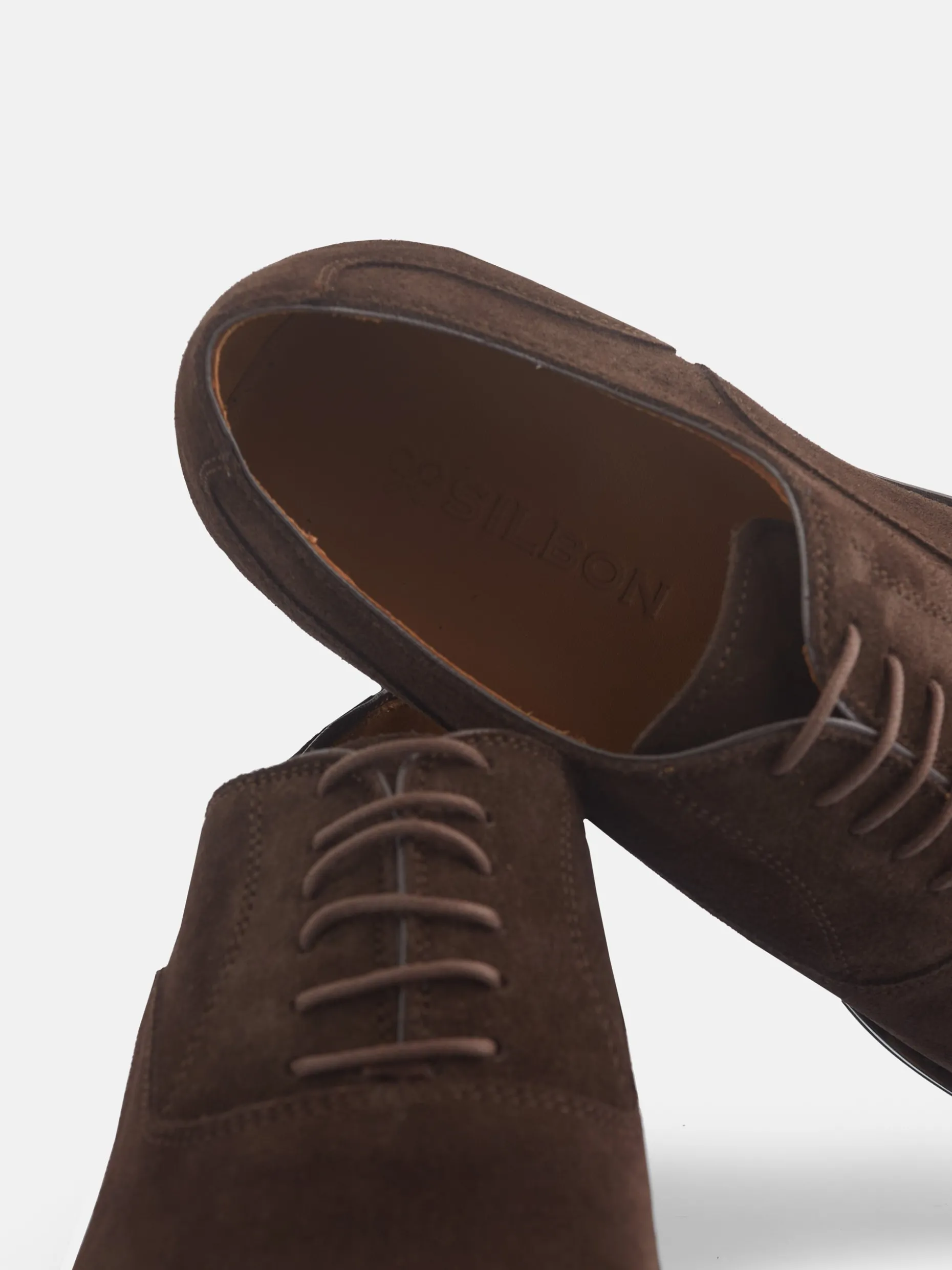 Zapato clasico ante cordones marron oscuro