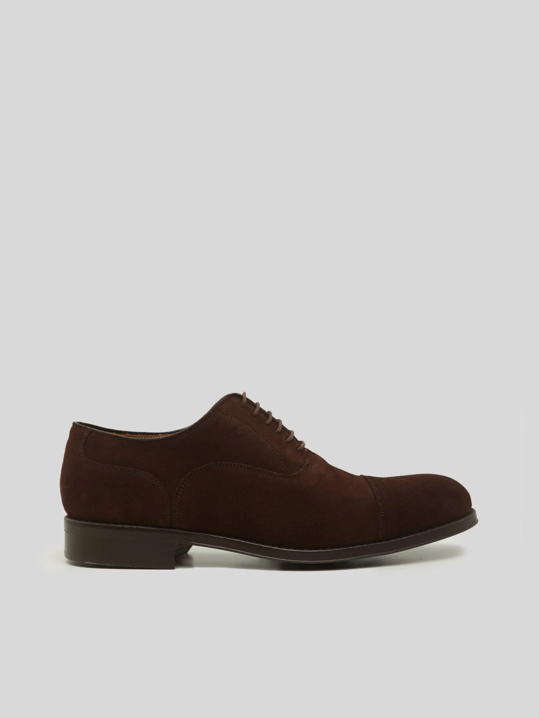 Zapato clasico ante cordones marron