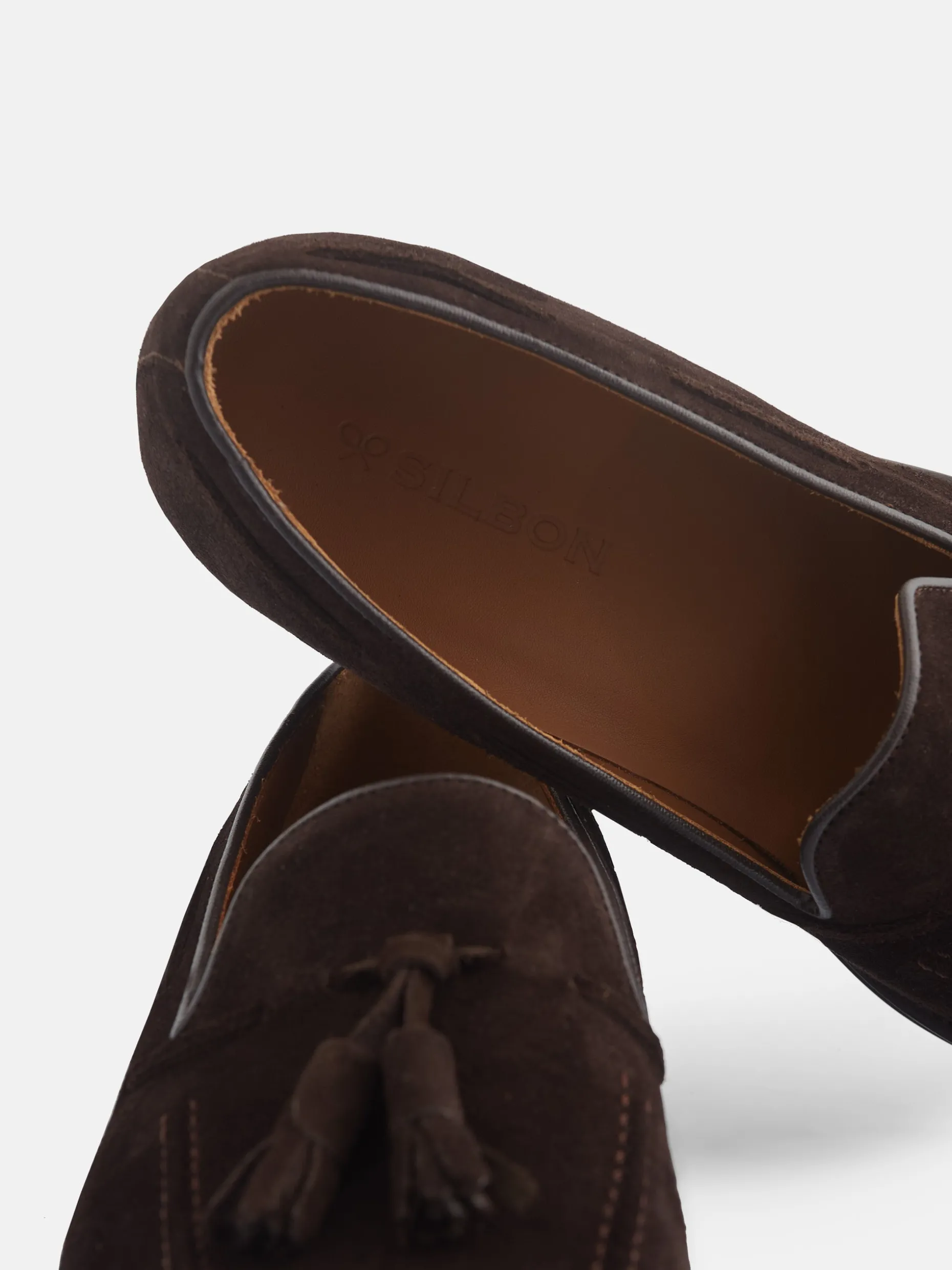 Zapato clasico borlas ante marron oscuro