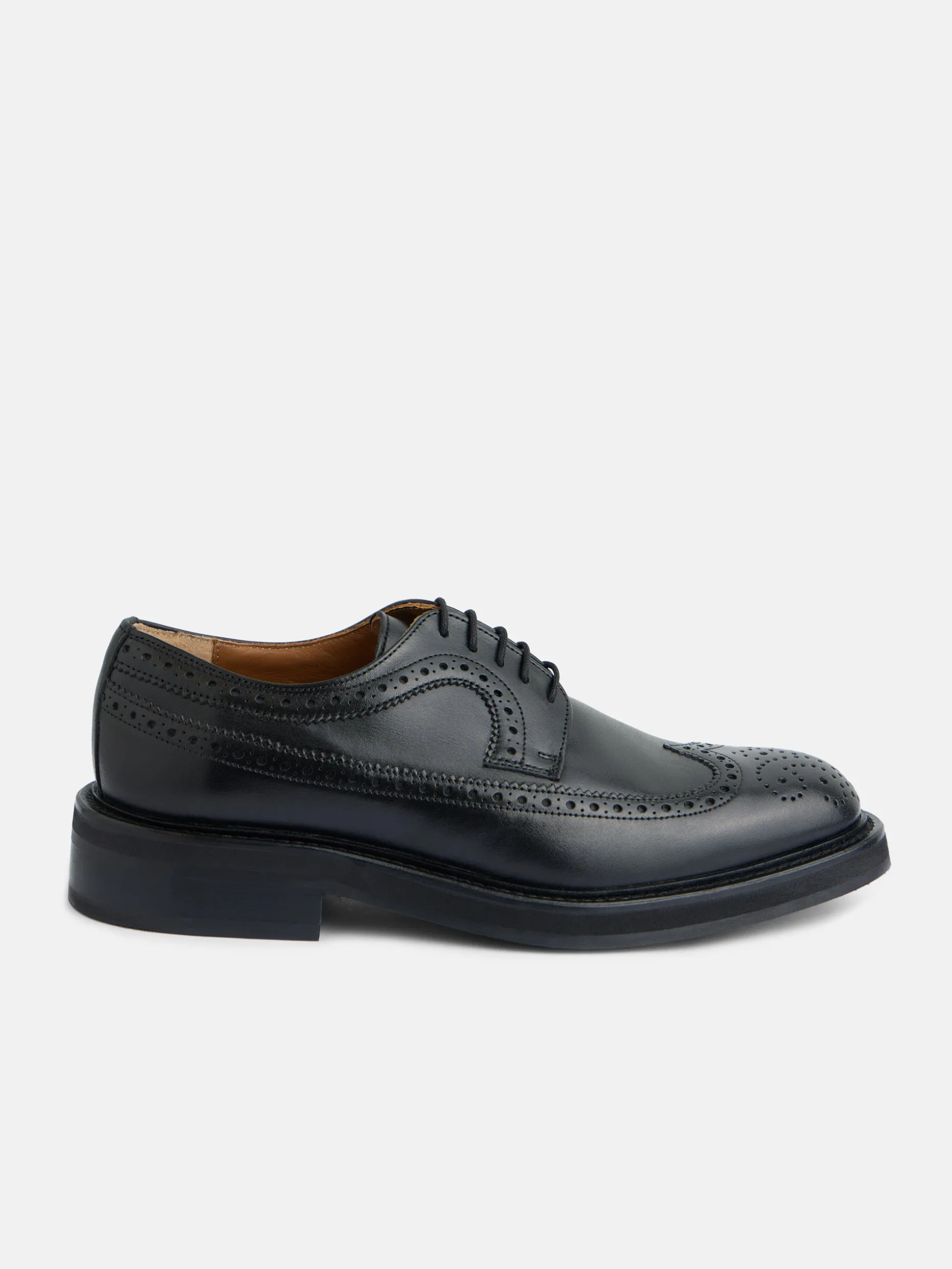 Zapato clasico piel perforado negro