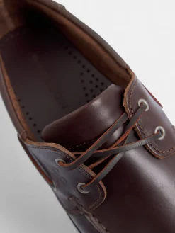 Zapato nautico piel fino marron oscuro