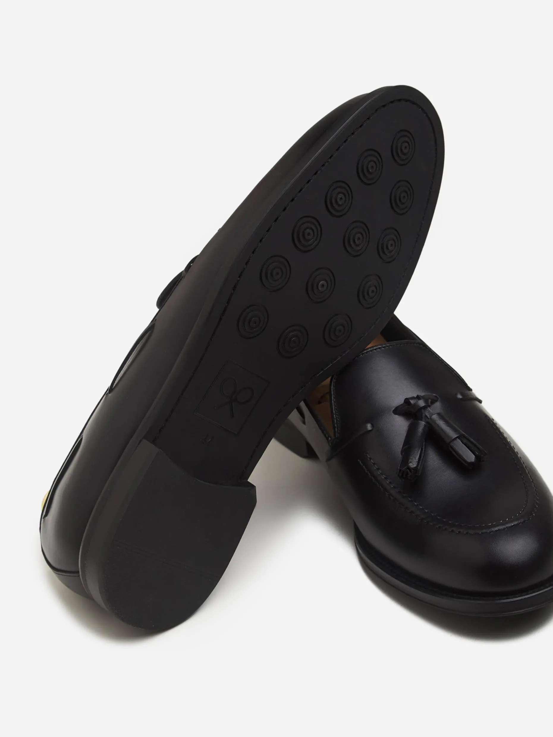 Zapato vestir borlas negro mate